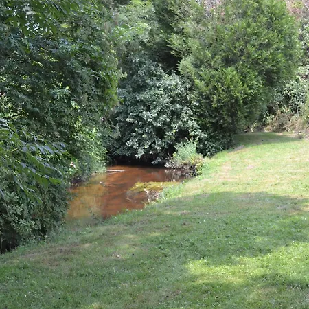 Les Bruyeres Panzió Montbron