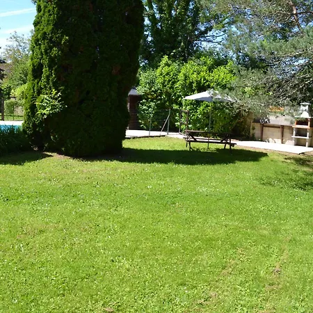 Panzió Les Bruyeres Montbron